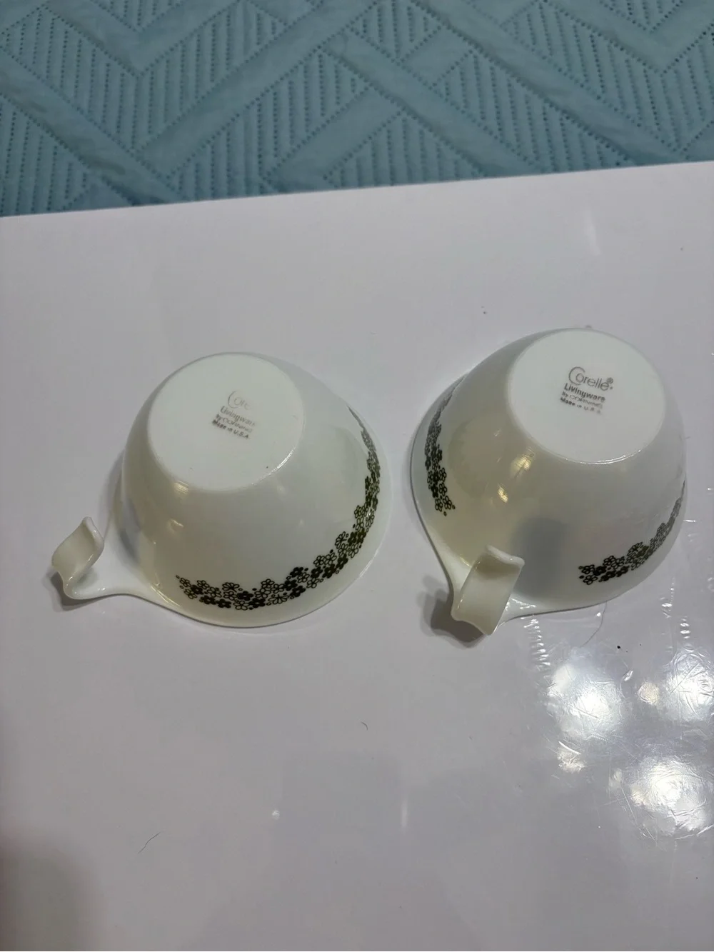 Vintage Corelle Crazy Daisy Spring Blossom Green Hook Handle Tea Cups Set Of 2